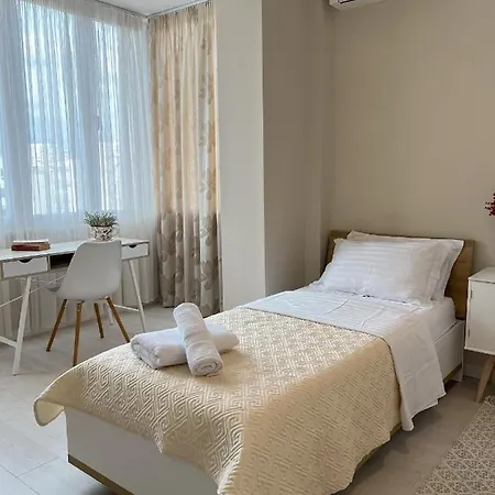 Grand New Bazaar Apartamento Tirana