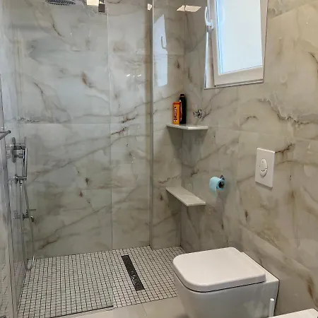 Grand New Bazaar דירה טיראנה