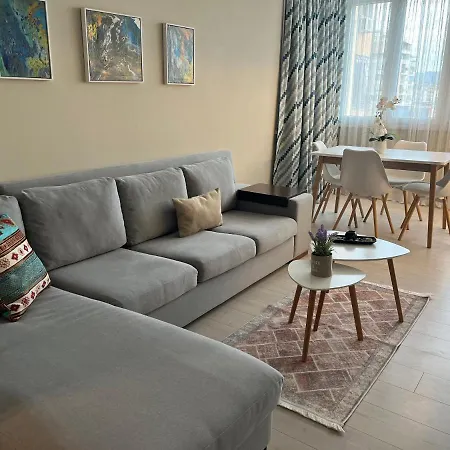 Grand New Bazaar Tiran